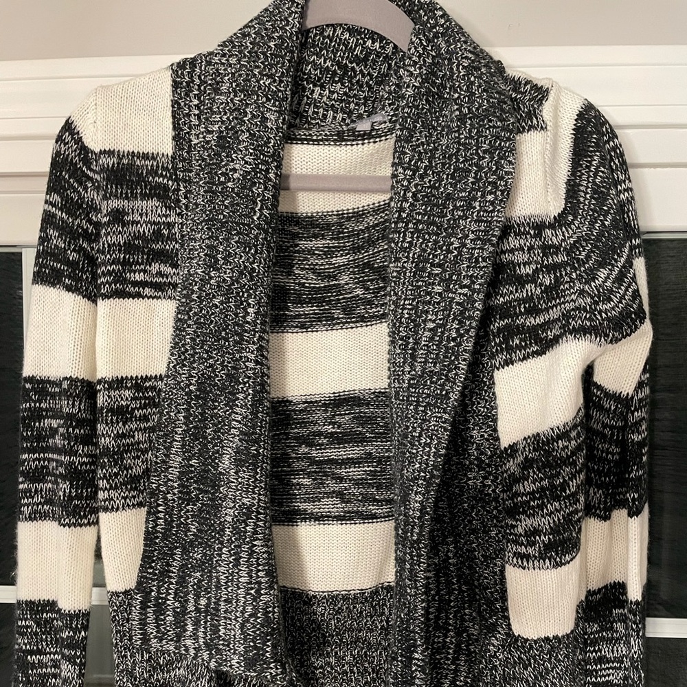 Charlotte ruse sweater size small